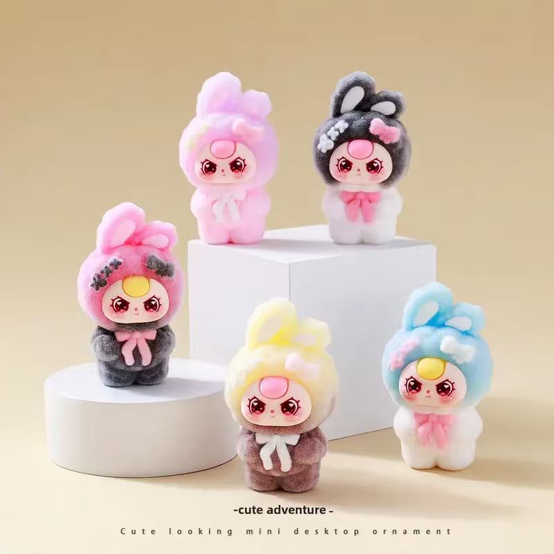 Hot Genuine Mini Figures Deskt - Car Accessories Girl ulasan dan harga